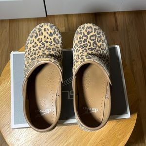 Dansko Professional Leopard Suede Clog (size EU 40/9)